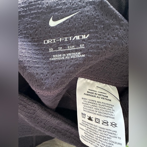 Nike Black Leggings with Side Pockets XS - Picture 6 of 6